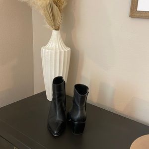 Enzo must have boots